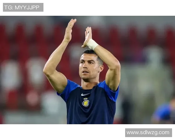 足球明星穿9号球衣的传奇故事与背后的荣耀与梦想